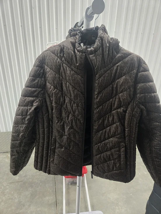 Michael Kors Women Quilted Dark Brown Puffer Jacket - Picture 4 of 4